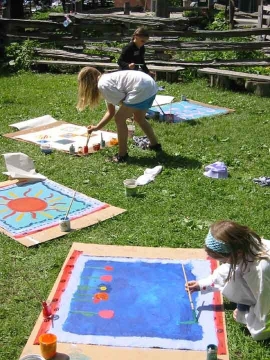 Gillian art class